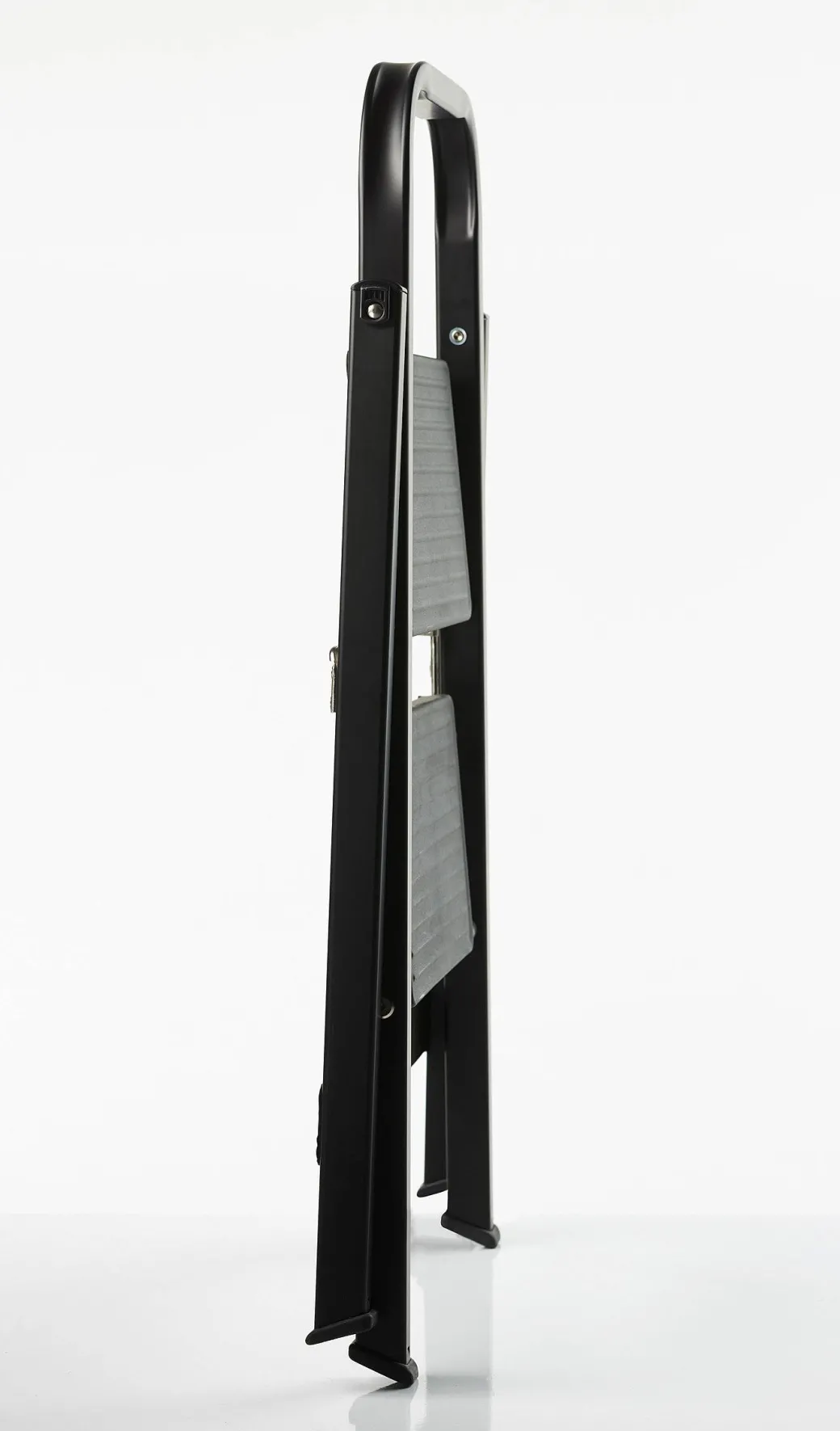 Altrex Huishoudtrap Giant Total Black 2-Treeds|Brico Outlet