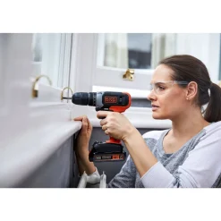 Black+Decker Accuboormachine Bcd001C2-Qw 18V (2 Accu'S)|Brico Clearance