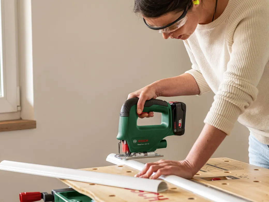 Bosch Accuboormachine Met Klopfunctie + Decoupeerzaag Toolkit 18V (2 Accu'S)|Brico Discount