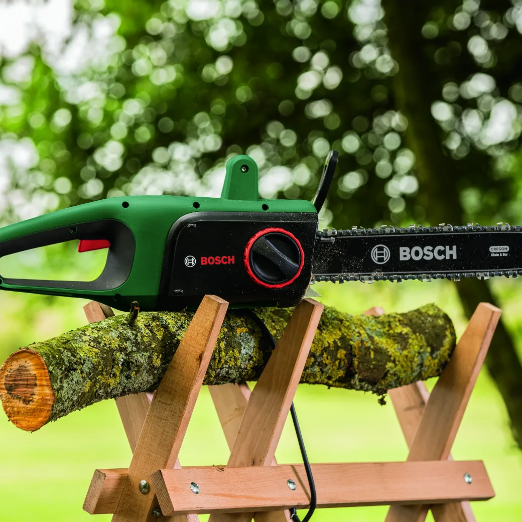 Bosch Kettingzaag Universalchain 35 1800W|Brico Outlet
