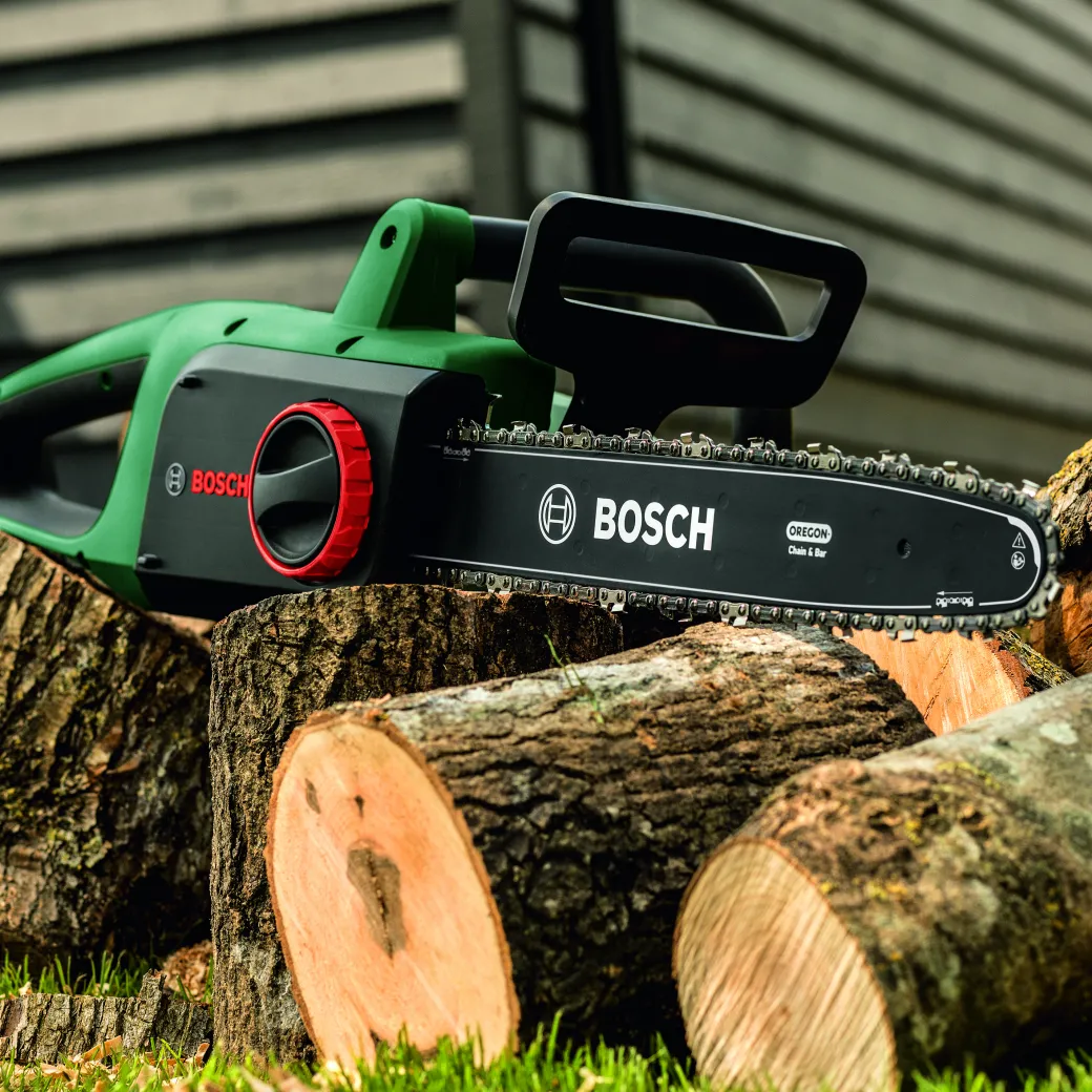 Bosch Kettingzaag Universalchain 35 1800W|Brico Outlet