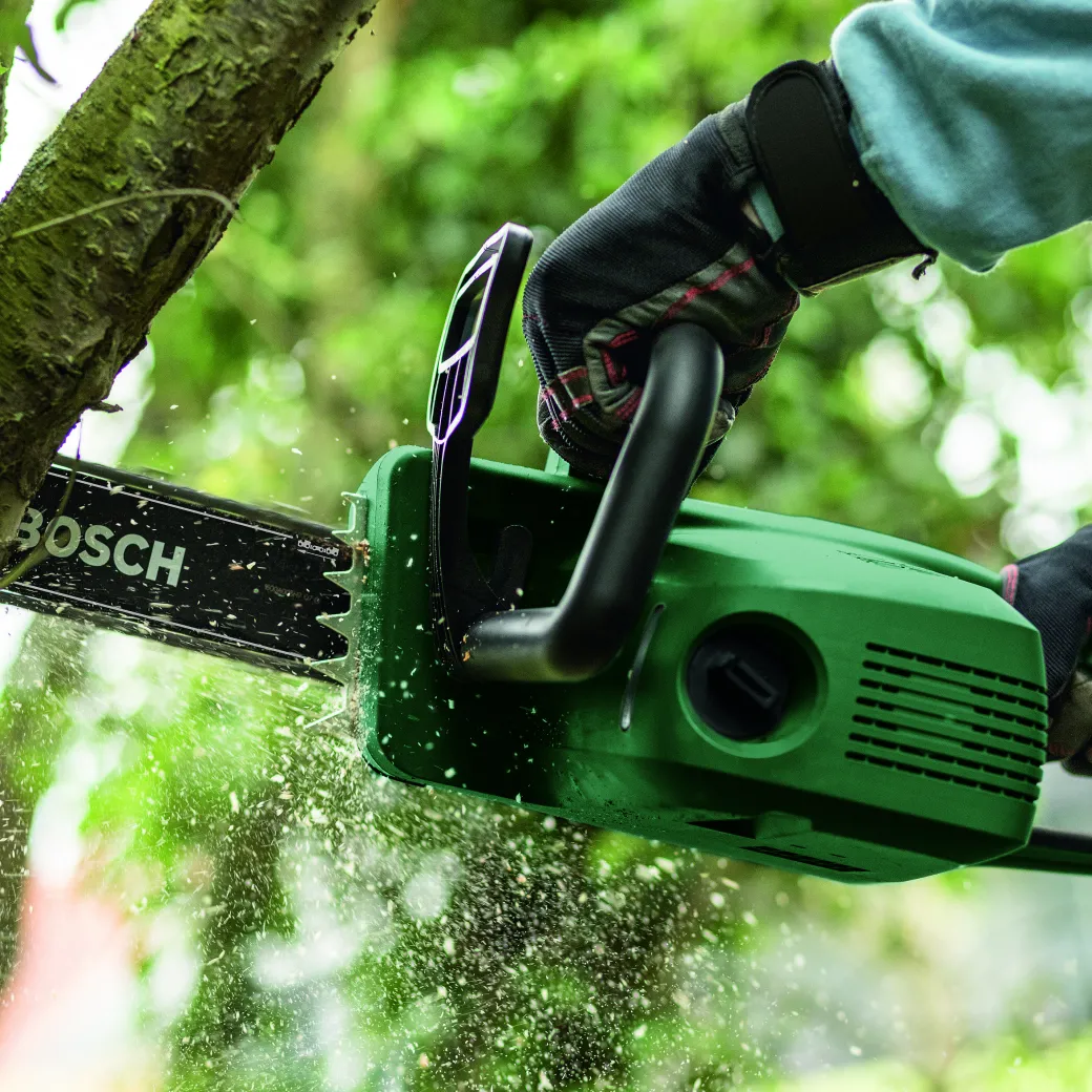 Bosch Kettingzaag Universalchain 35 1800W|Brico Outlet