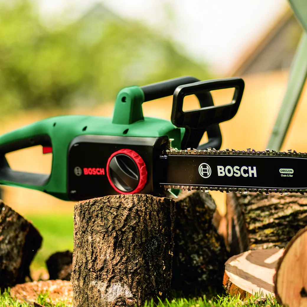 Bosch Kettingzaag Universalchain 35 1800W|Brico Outlet