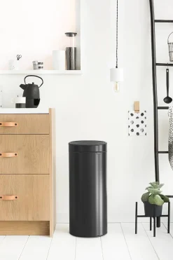 Brabantia Afvalemmer Touch Bin New Matt Black 30L|Brico Clearance