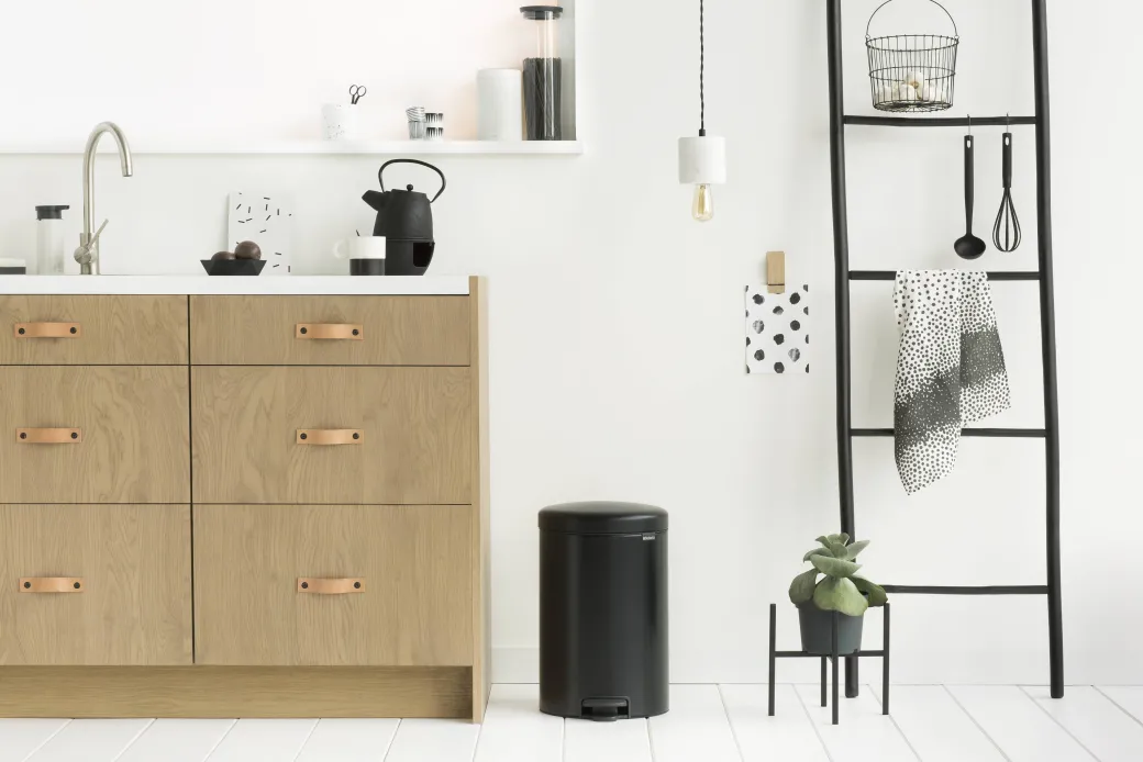 Brabantia Pedaalemmer Newicon Matt Black 20L|Brico Sale