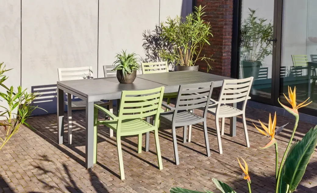 Brico Tuinstoelen-Central Park Tuinstoel Stapelbaar Aluminium Olijfgroen 61,5X57,5X85,5Cm