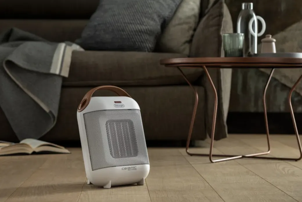 Brico Keramische Kachels & Blaasverwarming<De'Longhi Keramische Verwarming ‘Hfx30C18.Iw' 1800W