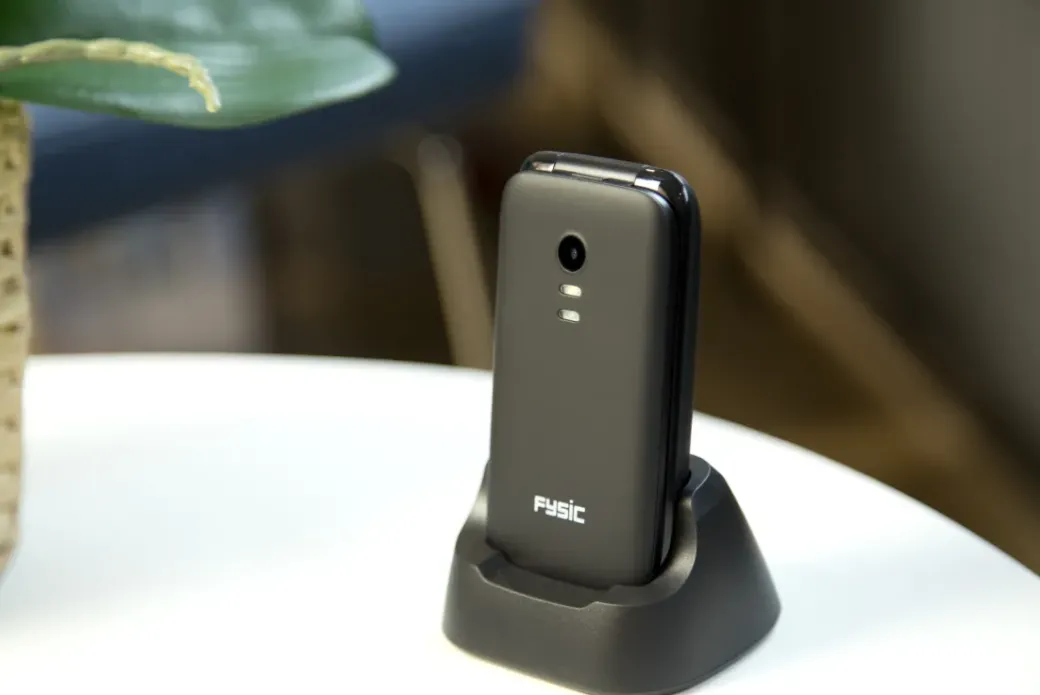 Brico Kluizen-Fysic Fm-9760Zt Mobiele Klaptelefoon Voor Senioren Noodknop Zwart