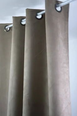 Brico Gordijnen-Gordijn Sweet Verduisterend Taupe 145X260Cm
