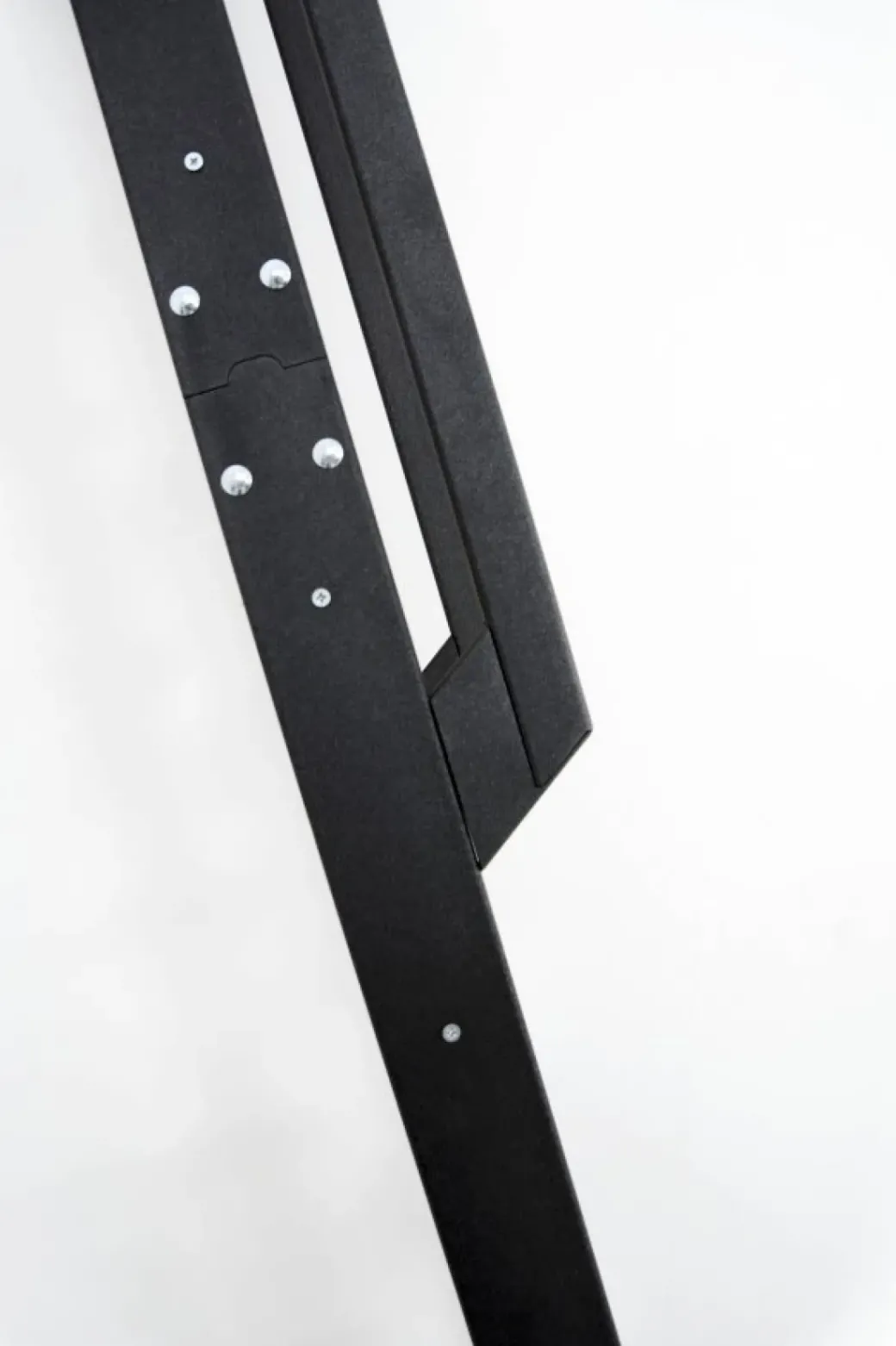 Brico Zoldertrappen-Handystairs Uitschuifbare Steektrap Max6 - H=152 Cm - Beukenhout - Zwart