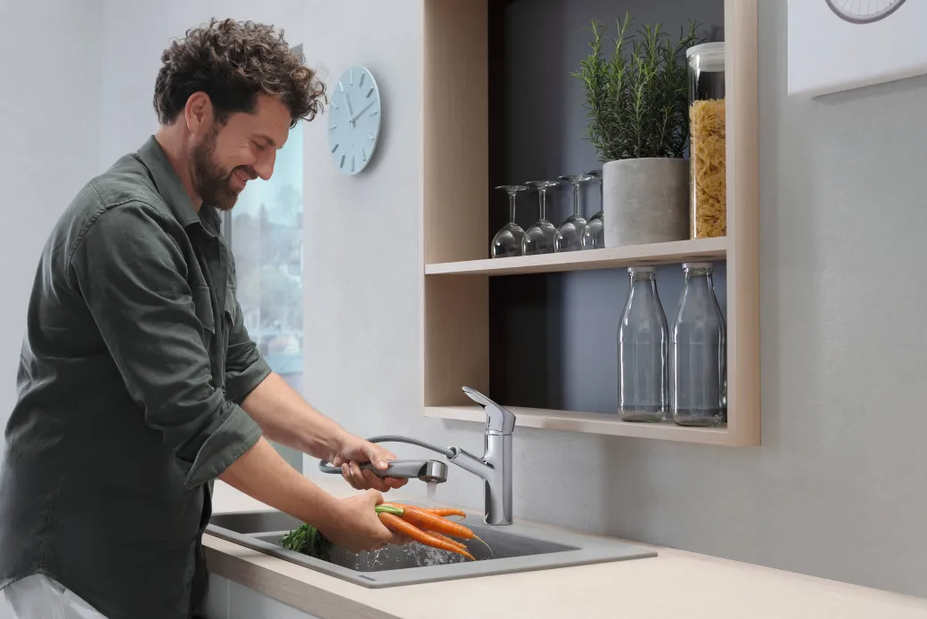 Hansgrohe Keukenmengkraan Focus M43 200 Met Uittrekbare Handdouche Metaal Geborsteld|Brico Discount