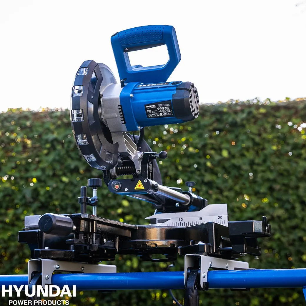 Hyundai Radiaal Afkortzaag 1700W|Brico