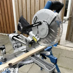 Hyundai Verstek- En Afkortzaag + Accessoires Radiaal 1500W|Brico Online