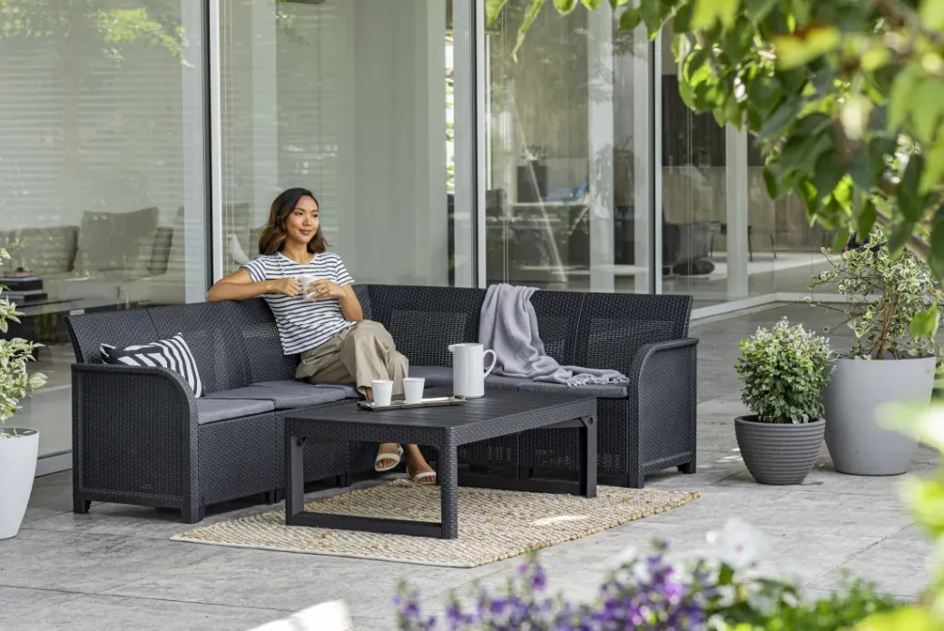 Brico Loungesets-Keter Hoekbank Loungeset Rosalie + Tuintafel Lyon