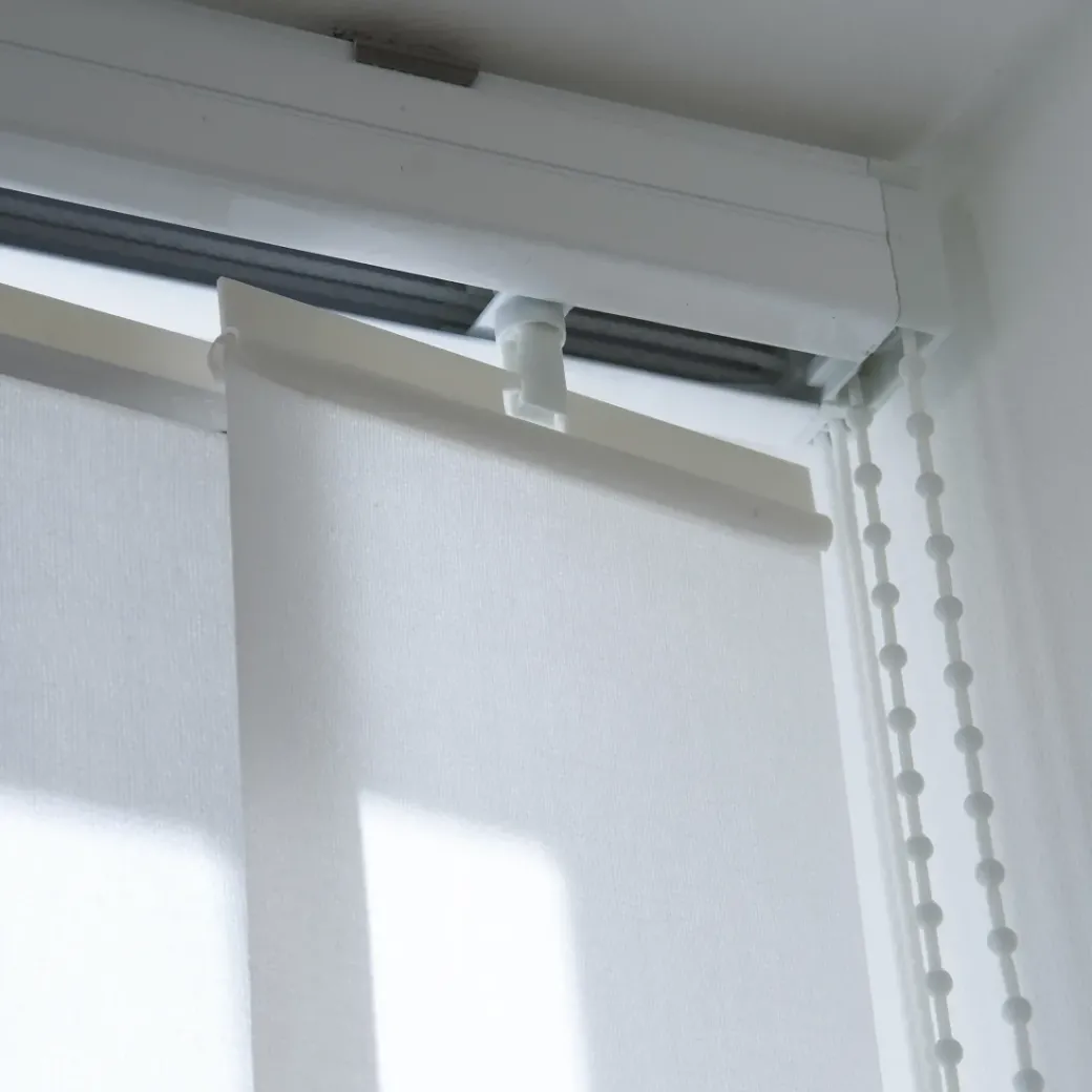 Brico Lamellen-Madeco 3051 Verticale Lamellen 5 Stuks Wit 8,9 X 260 Cm + Rail 250 Cm