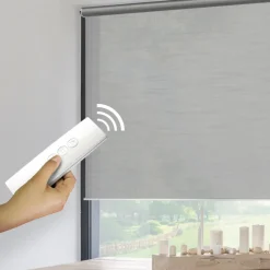 Brico Rolgordijnen-Madeco Grey Gemotoriseerd Lichtdoorlatend Rolgordijn E-Roll Grijs 120X250Cm