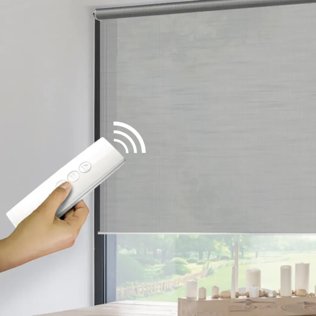 Brico Rolgordijnen-Madeco Grey Gemotoriseerd Lichtdoorlatend Rolgordijn E-Roll Grijs 120X250Cm