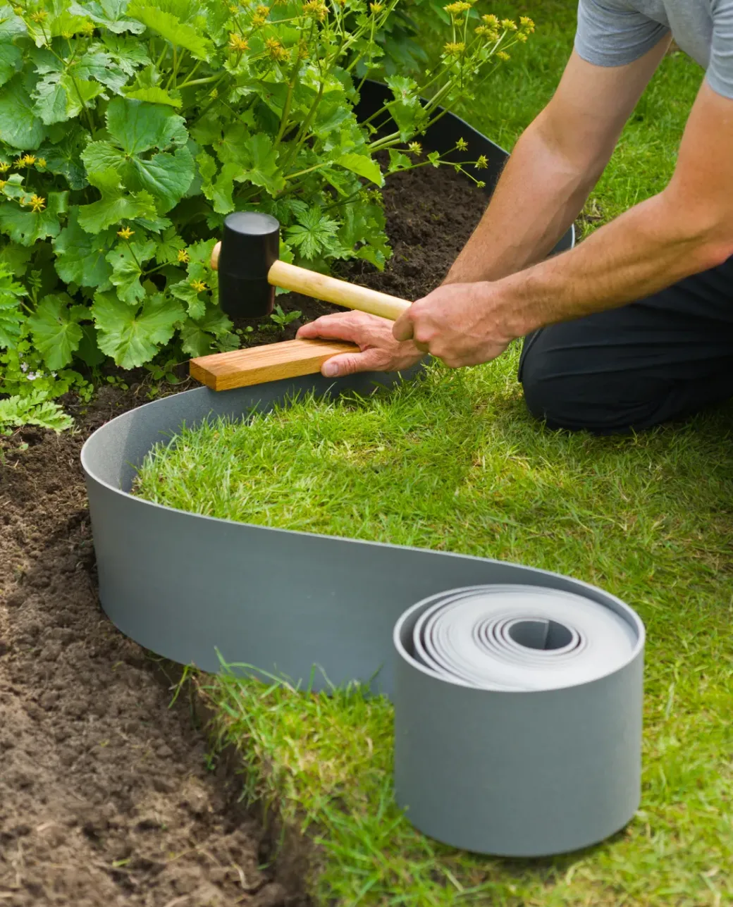 Brico Opsluitbanden & Boordstenen-Nature Tuinborder Pe Grijs 3Mm - 10X0,15M