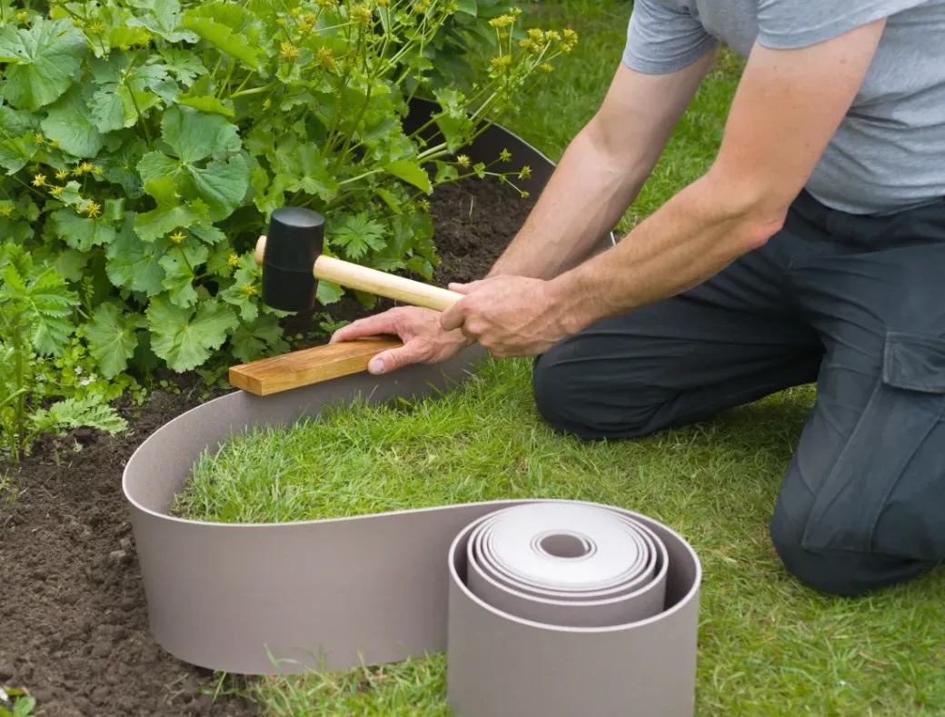 Brico Opsluitbanden & Boordstenen-Nature Tuinborder Pe Taupe 3Mm - H15Cmx10M