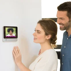 Brico Deurbellen-Philips Videointercom Welcomeeye Connect2 Touchscreen 130° Kijkhoek