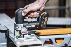 Worx Decoupeerzaag Op Accu Wx543 20V (1 Accu)|Brico Online